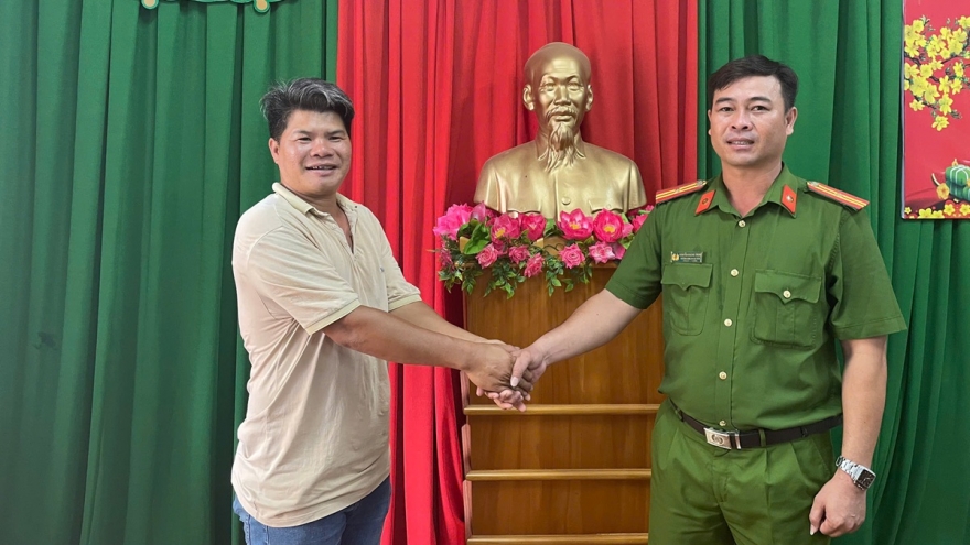 Nhận lại hơn 100 triệu đồng chuyển nhầm số tài khoản